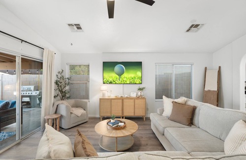 Greenfield Lakes Maison | Desert Oasis: 3BR Home with Heated Pool Near San Tan Mall