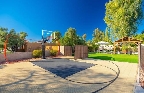 Avant Maison | Desert Oasis Resort Style Backyard Sleeps 18 Games