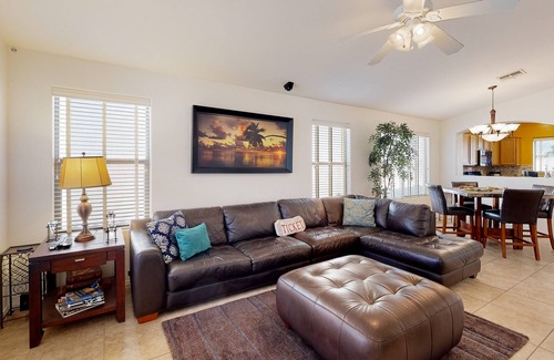Power Ranch Maison | Desert oasis with an enclosed yard, firepit, washer/dryer, and central AC