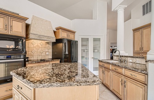 Val Vista Lakes Maison | Desert Palm Villa - Heatable Pool, Large 1 Story, 2 Ensuites