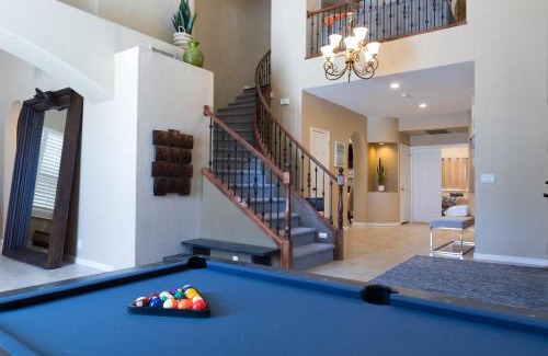 Foothills Maison | Desert Paradise Pool Spa Pickleball Putt Green