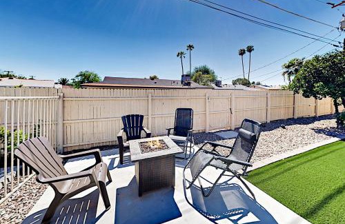 New Papago Parkway Maison | Desert Paradise