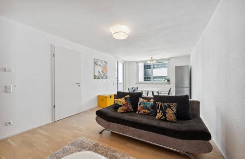 Boeblingen Appartement | Design 3 Room Apart. BAUHAUS I Balcony I Centre BB I Family & Pet I Homeoffice I