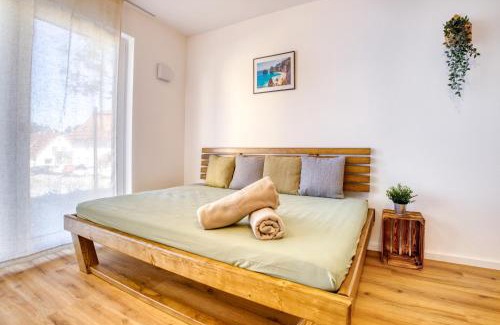 Scheyern Appartement | Design Apartment Bavaria - Küche, Smart-TV & Mehr