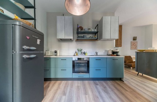 Republique Appartement | Vrbo Property