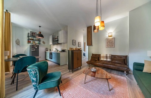 Republique Appartement | Vrbo Property