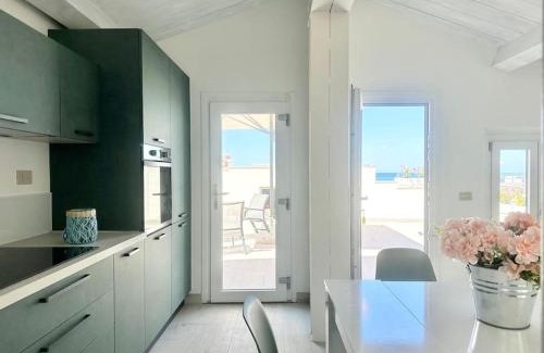 Lido di Camaiore Appartement | Design apartment on the beach