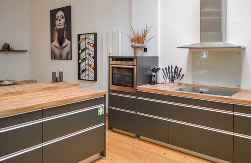 Linden-Sud Appartement | Design Apartment / Zentral / Tischkicker/ Netflix