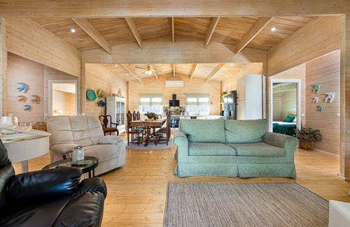 Albufeira Chalet De Ski | Design Chalet in Albufeira With Private Pool