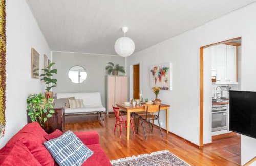 Punavuori Appartement | Design District w Free Parking Garage, Balcony, Netflix, 200m tram&bus