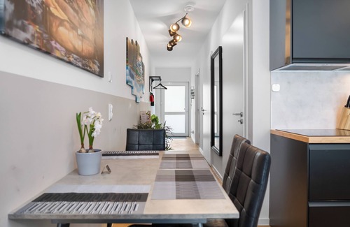 Schkeuditz Appartement | Design luxury, fully equipped, 30min Leipzig Hbf RK9