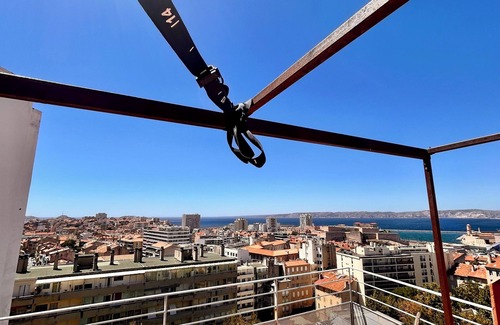 Saint-Lambert Maison | Design triplex with sea view, terrace, 2 bedrooms, near Notre-Dame de la Garde