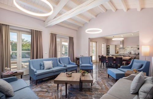 Rezanci Villa | Villa design Terra ***** avec piscine de 48 m², bain à remous, terrain de golf, maison de remise en forme et spa