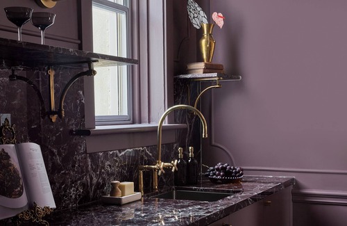 Stratford Hôtel | Designed for a romantic getaway or a solo adventure on the town. Dramatic & Theatrical
