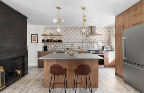 Warren Appartement | Historic, 1st Floor Apartment in Central Warren