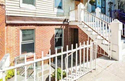 South Slope Copropriété | Designer 2 Bed Condo Near Prospect Park