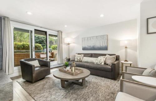 Aspen Maison | Designer 2 BR on River with Pool - Walk to Town!