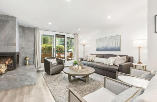 Aspen Maison | Designer 2 BR on River with Pool - Walk to Town!