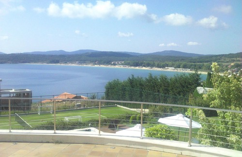 Budjaka Maison | Maison design de 600m2 avec vue mer et piscine et tennis, Sozopol