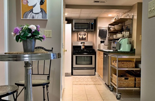 Brookmont Maison | Designer Chic 1Bed & 1Ba Private Apartment Près de DC / MD / VA