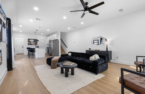 South Dallas - Fair Park Maison | Designer Event Open Luxurious 6BD Retreat