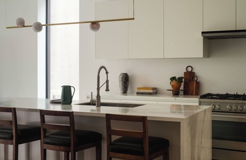Hell's Kitchen Appartement | Designer Full Floor Spacious Townhouse Apt