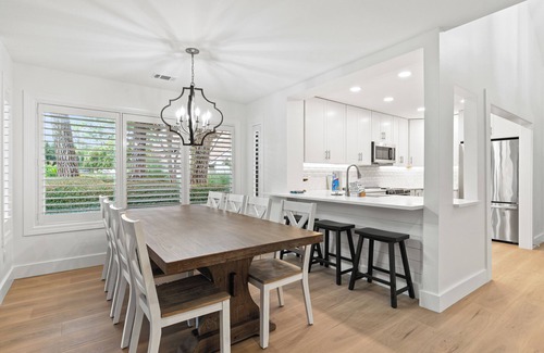Sandestin Copropriété | Designer Full Remodel Beach Villa! 6 Seat Golf Cart, Beach, Nearby Pool+Grill