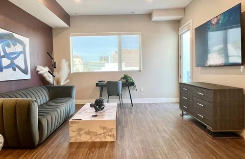 Hollywood Appartement | Designer Hollywood Penthouse with Private Balcony on Sunset