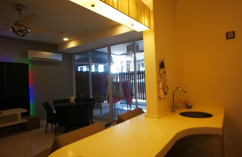Tanjung Bungah Maison | ❤️Designer Accueil ★ Straits Quay # 4-6Pax