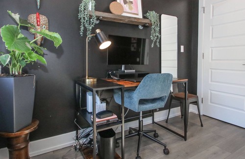 South Philadelphia Maison | Designer Home with Roof deck!4B/3B, Sleeps 10!