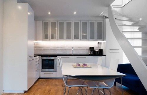 Sollentuna Maison | Designer house Stockholm - Arlanda Metro line