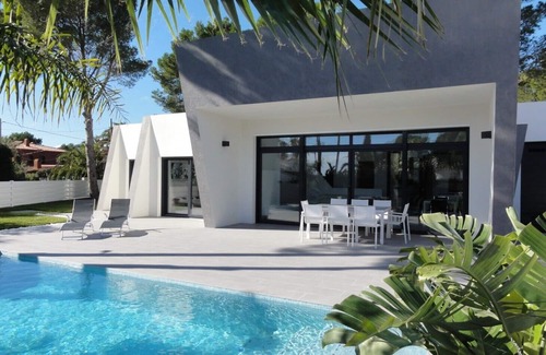 Les Tres Cales Maison | Maison de vacances de luxe design, piscine chauffée (12 mois). 200m jusqu'à la prochaine baie.