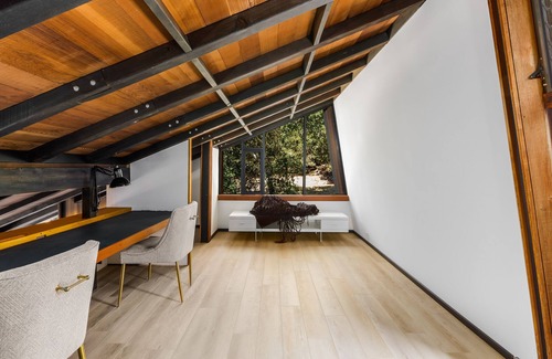 Santa Rosa Maison | Designer Mid-Century Modern Retreat