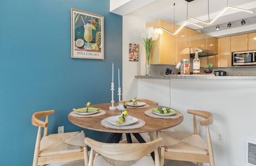 Belltown Maison | Designer Penthouse. Space Needle View From Sofa & Prime Location