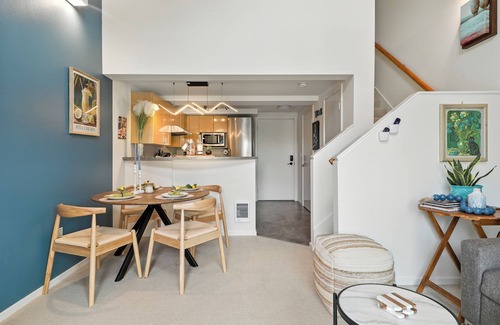 Belltown Maison | Designer Penthouse. Space Needle View From Sofa & Prime Location