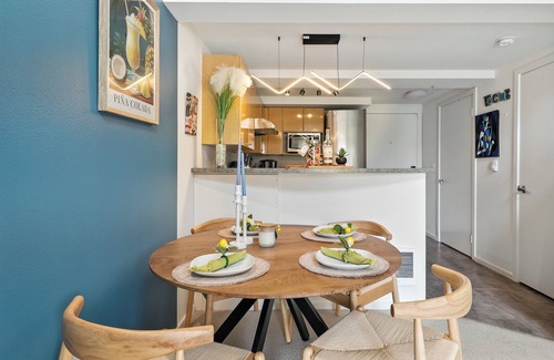 Belltown Maison | Designer Penthouse. Space Needle View From Sofa & Prime Location