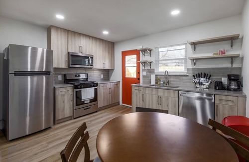 North Austin Civic Association Maison | DesignerHome|Business/Family|1 Acre|Near Domain/Q2