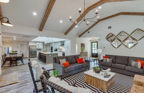 Grapevine Maison | NOUVELLE MAISON DE LUXE Designer! Près de Gaylord Sleeps 18 POOL / Lake Grapevine