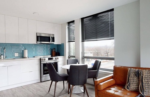 Foggy Bottom Appartement | Desirable 2 BR Near Georgetown w/ Concierge + Gym