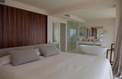 Cap Martinet Hôtel | Destino Five Ibiza - 5-Star Grand Luxe Resort