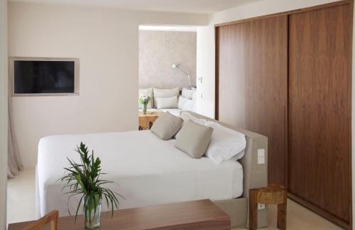 Cap Martinet Hôtel | Destino Five Ibiza - 5-Star Grand Luxe Resort