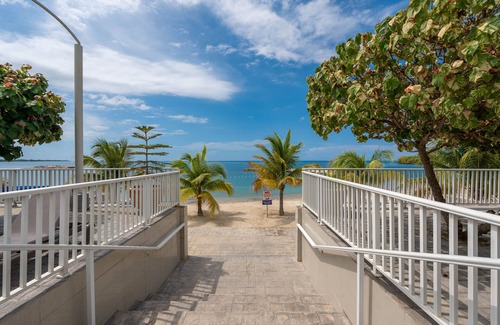 St. Ann's Bay Maison | Destiny