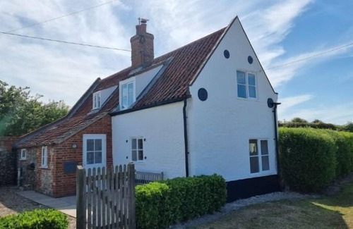 Salthouse Cottage | A self catering cottage that sleeps 4 guests in 2 bedrooms