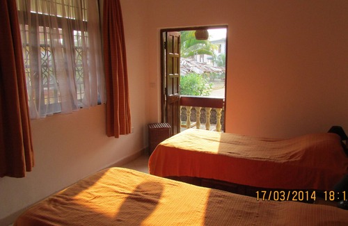 Varca Maison | Bungalow 2 Chambres 1 Salle de Bains au Bord de la Piscine à 200 mètres de VarcaBeach