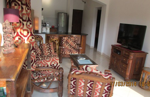 Varca Maison | Bungalow 2 Chambres 1 Salle de Bains au Bord de la Piscine à 200 mètres de VarcaBeach