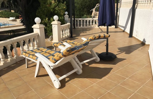El Portet Villa | Villa détachée de 2 chambres à El Portet, avec de grandes terrasses et vue sur la piscine
