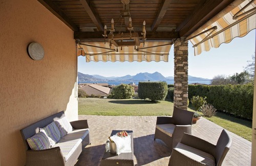 Baveno Maison | Detached 4½-room house with garden plot and beautiful lake view