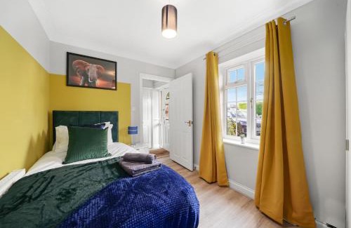 Cambridge Maison | Detached 6 Bedroom Cambridgeshire Abode - Pets
