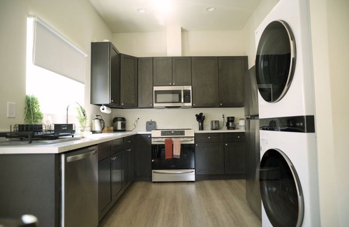 San Jose Appartement | DETACHED ADU: SAN JOSE CITY HALL - SJSU 2B/2B