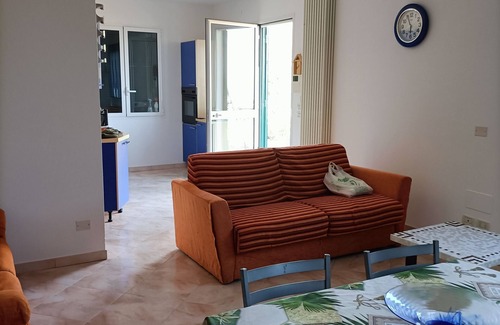 Vallecrosia Maison | Detached Casa Roque Sea View + parking included for families, couples, friends